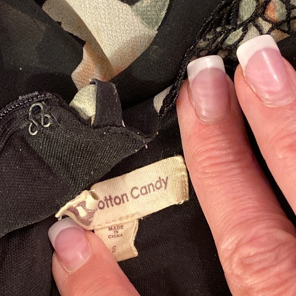 Sexy Backless Black and Rose Maxi Boho Dress, size 6 - Picture 6 of 9